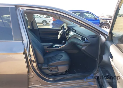 2019 Toyota Camry Se z USA, uszkodzony, nr VIN 4T1B11HK2KU295157